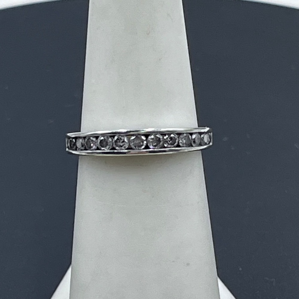 Allure Gems SK9 White gold 10k diamond channel set row wedding band ring Sz 6.5